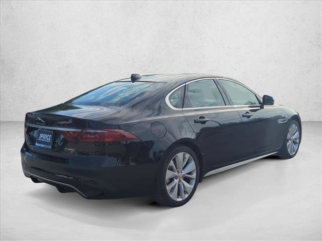 Used 2021 Jaguar XF R-Dynamic SE image 5
