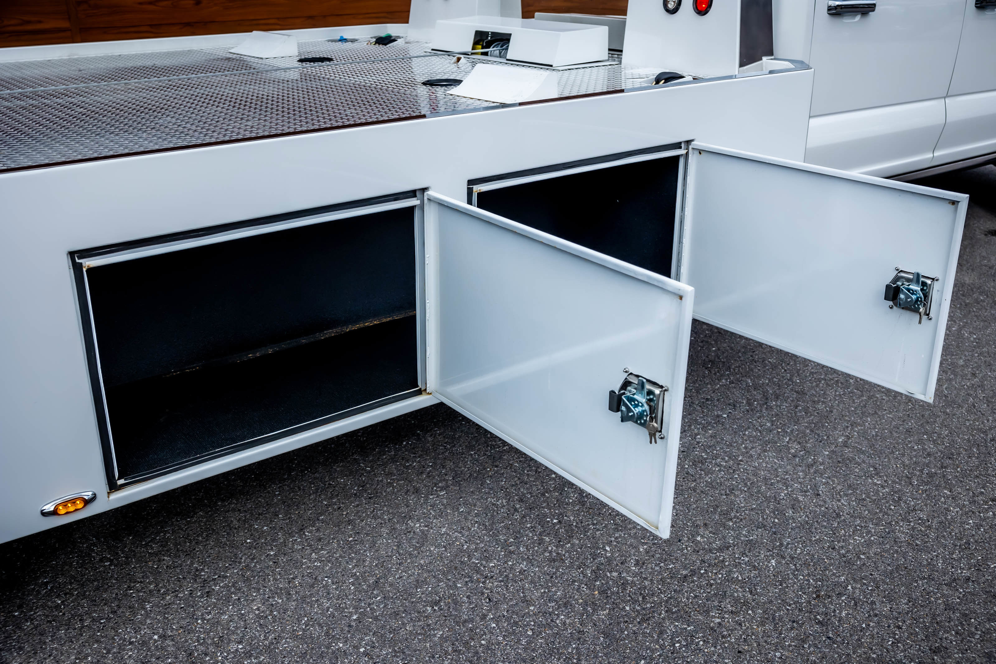 Used 2024 Ford F450 Platinum w/ FX4 Off-Road Package image 26