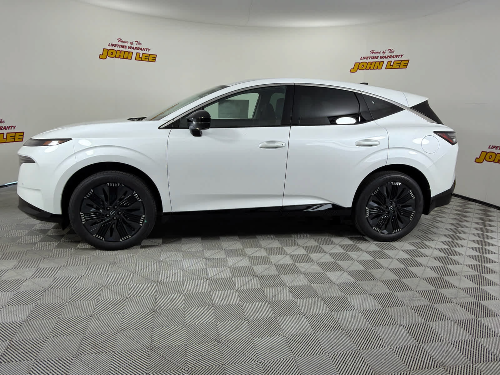 New 2026 Nissan Murano Platinum w/ Cargo Package AWD/4WD image 2