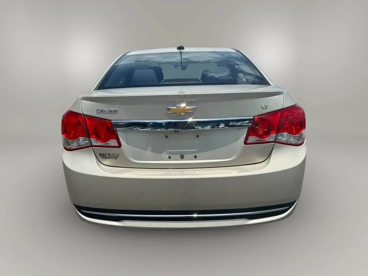 Used 2016 Chevrolet Cruze LT w/ Sun And Sound Package FWD image 7