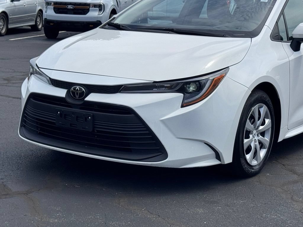 Used 2024 Toyota Corolla LE FWD image 31