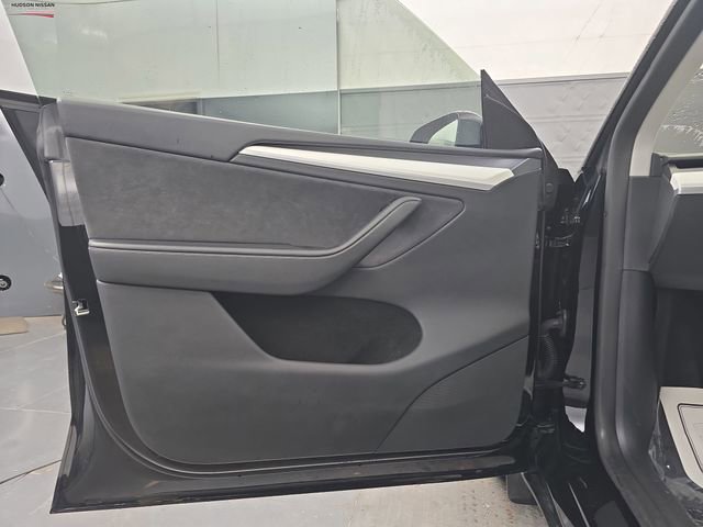 Used 2025 Tesla Model Y Long Range image 22