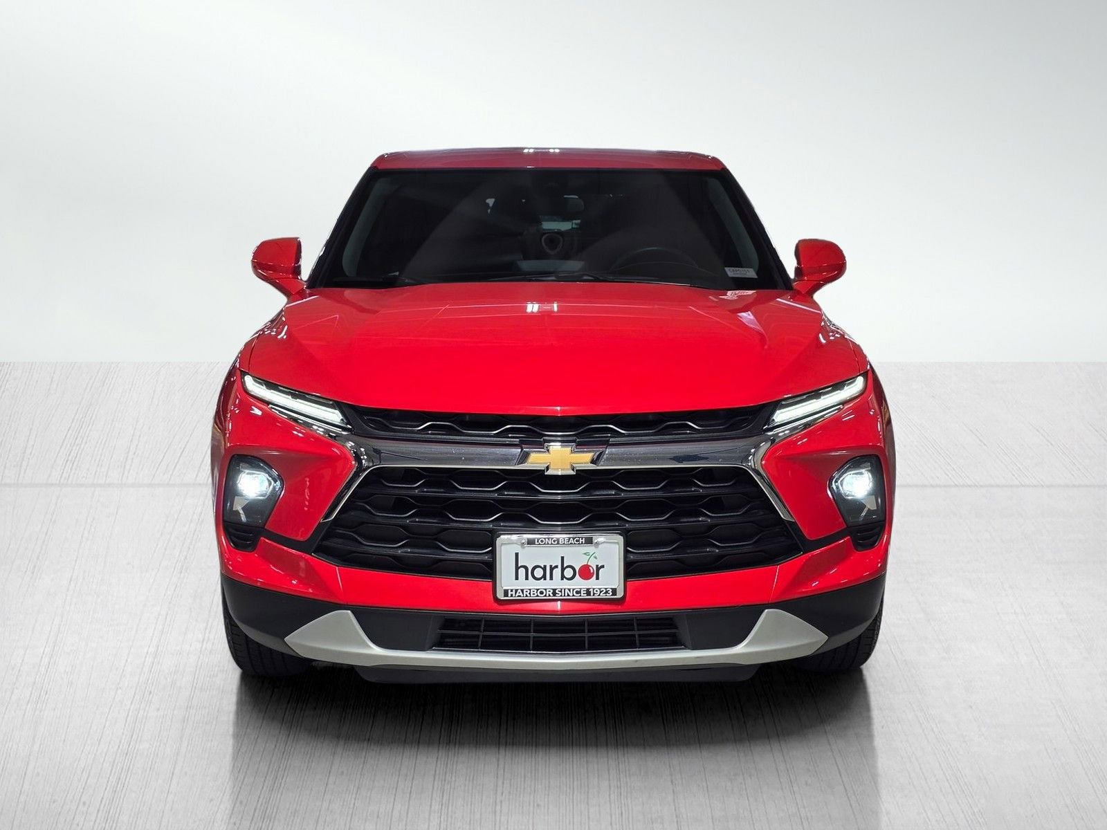 Used 2025 Chevrolet Blazer LT image 2