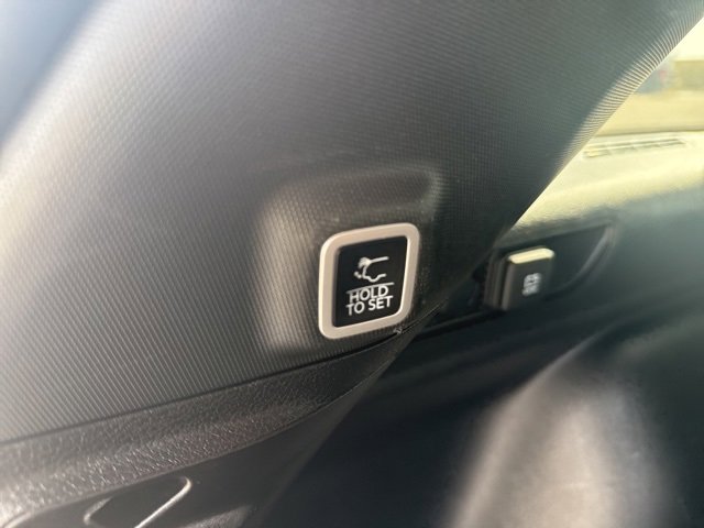 Used 2024 Jeep Grand Cherokee Altitude image 17