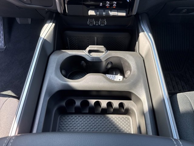 New 2026 RAM 1500 4x4 Crew Cab image 22