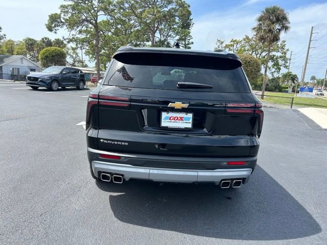 Used 2025 Chevrolet Traverse LT image 5
