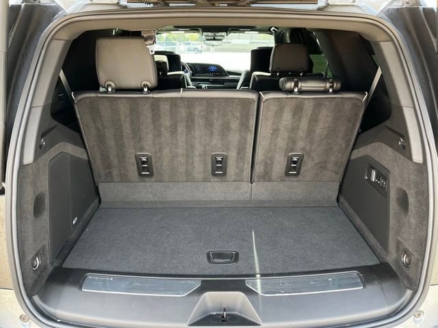 Used 2023 Cadillac Escalade Premium Luxury image 17