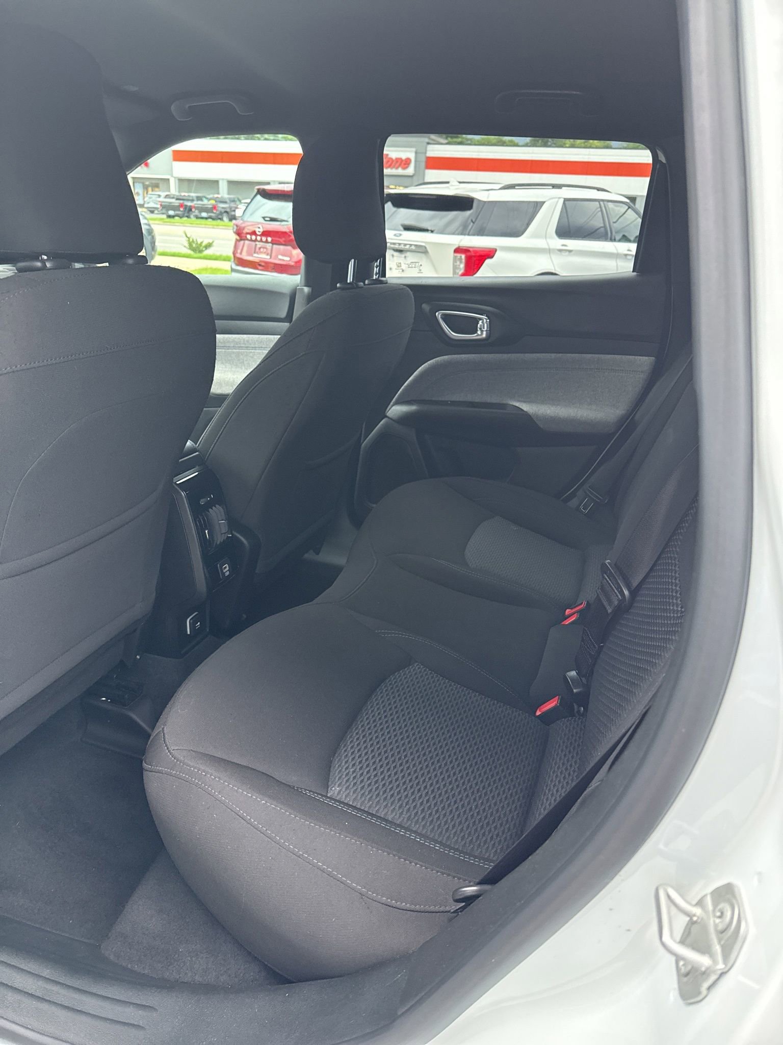 Used 2024 Jeep Compass Sport image 23