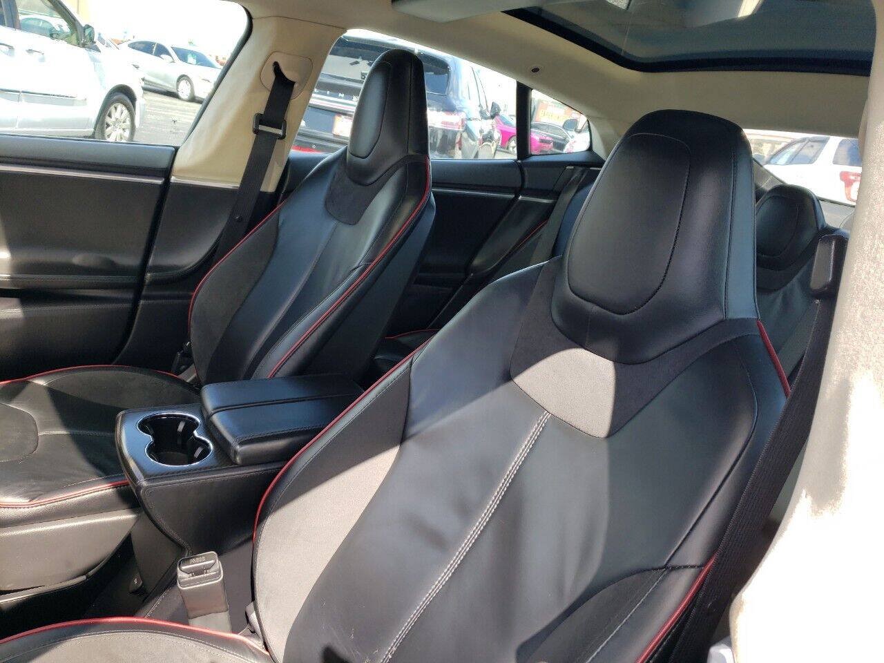 Used 2013 Tesla Model S Performance RWD image 14
