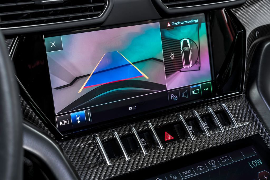 Used 2023 Lamborghini Urus Performante AWD/4WD image 28