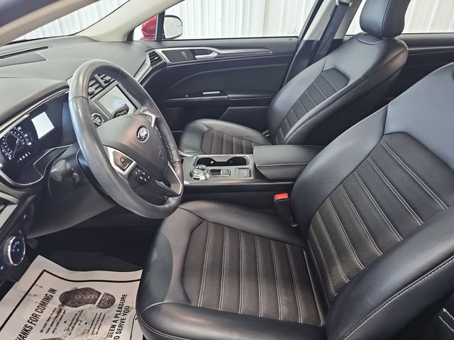 Used 2017 Ford Fusion SE w/ Equipment Group 201A FWD image 37