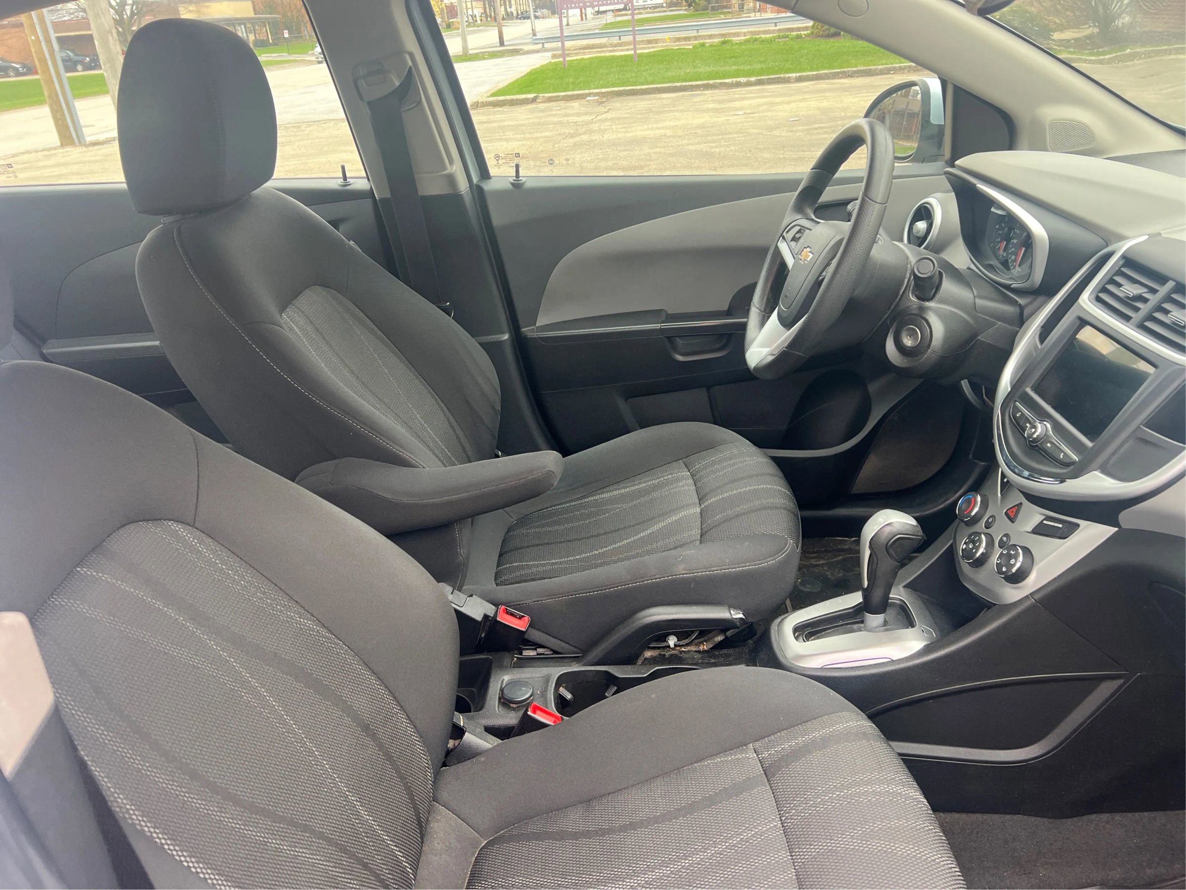 Used 2018 Chevrolet Sonic LT image 25