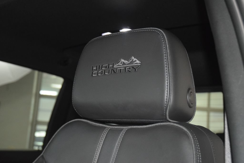 Used 2022 Chevrolet Silverado 2500 High Country w/ Z71 Off-Road Package AWD/4WD image 45