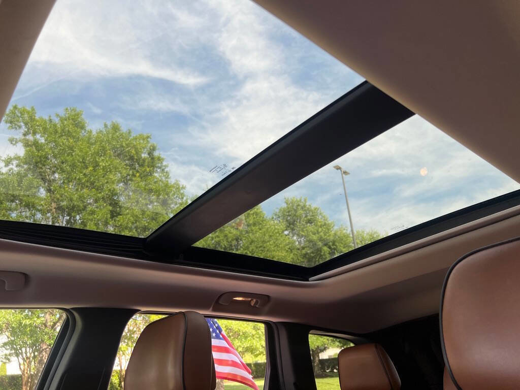 Used 2012 Jeep Grand Cherokee Overland w/ Trailer Tow Group IV image 16