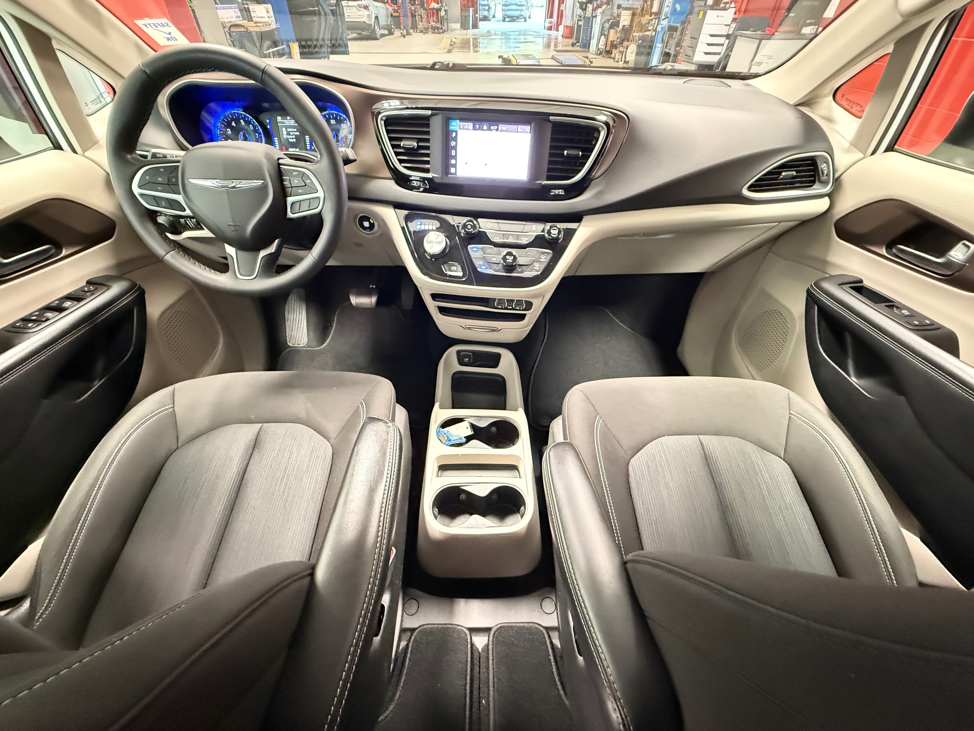 Certified 2023 Chrysler Voyager LX FWD image 23