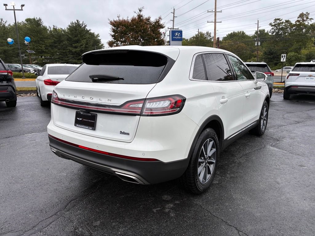 Used 2021 Lincoln Nautilus FWD image 7