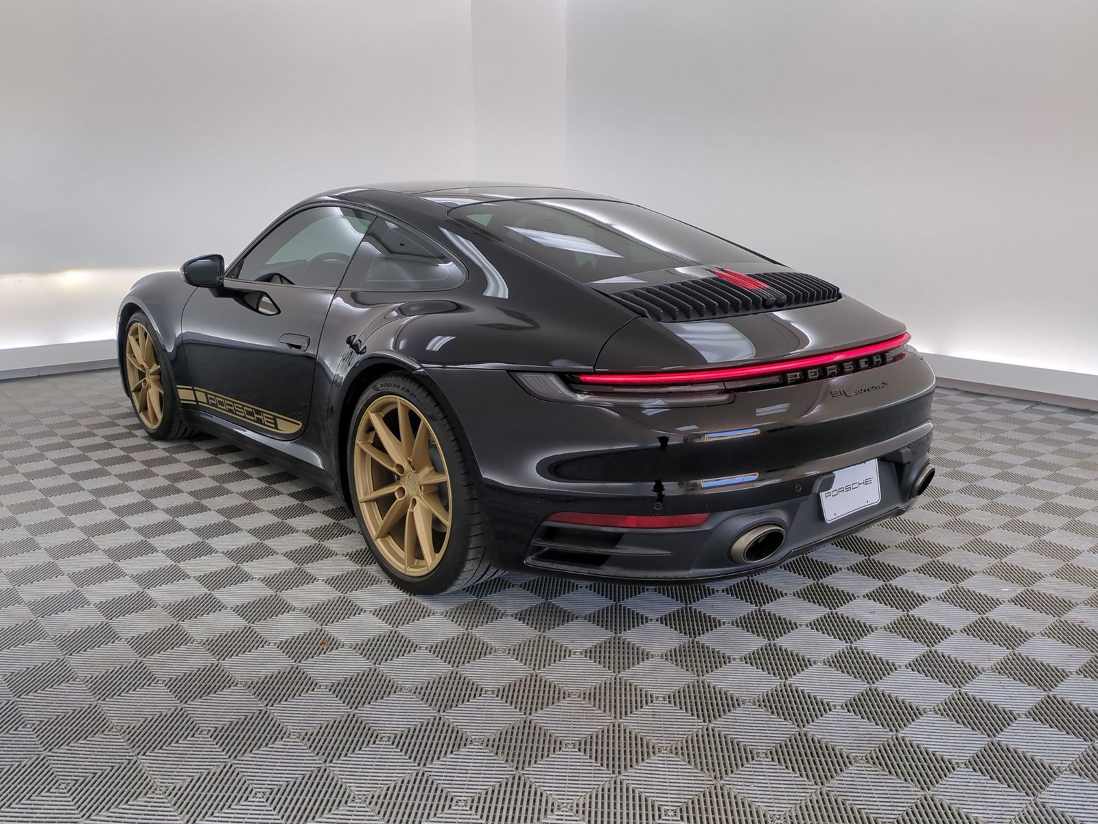 Used 2020 Porsche 911 Carrera S image 3