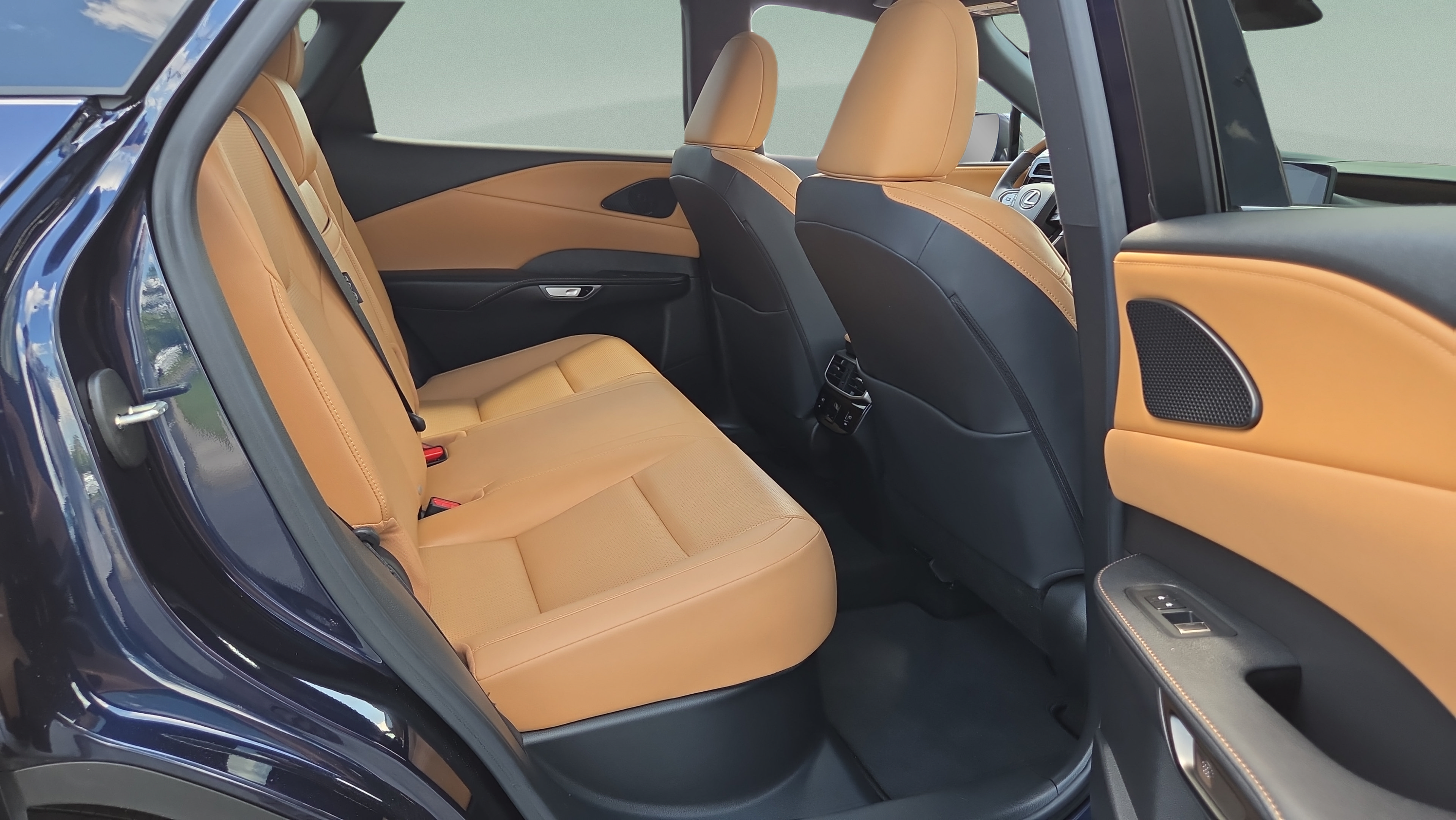 Used 2023 Lexus RX 350 Premium Plus w/ Accessory Package (Z1) FWD image 15