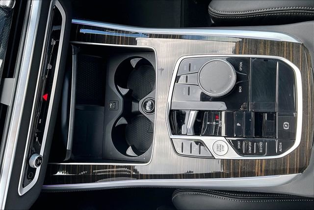 Used 2025 BMW X5 sDrive40i w/ Premium Package image 25