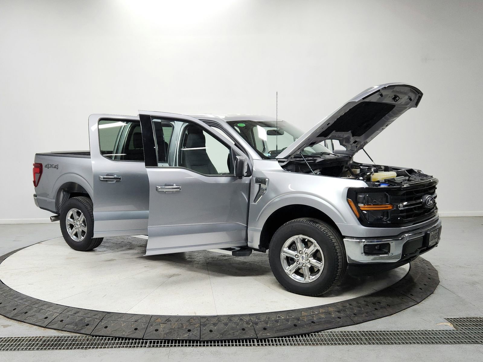 Used 2024 Ford F150 XLT w/ Mobile Office Package AWD/4WD image 9