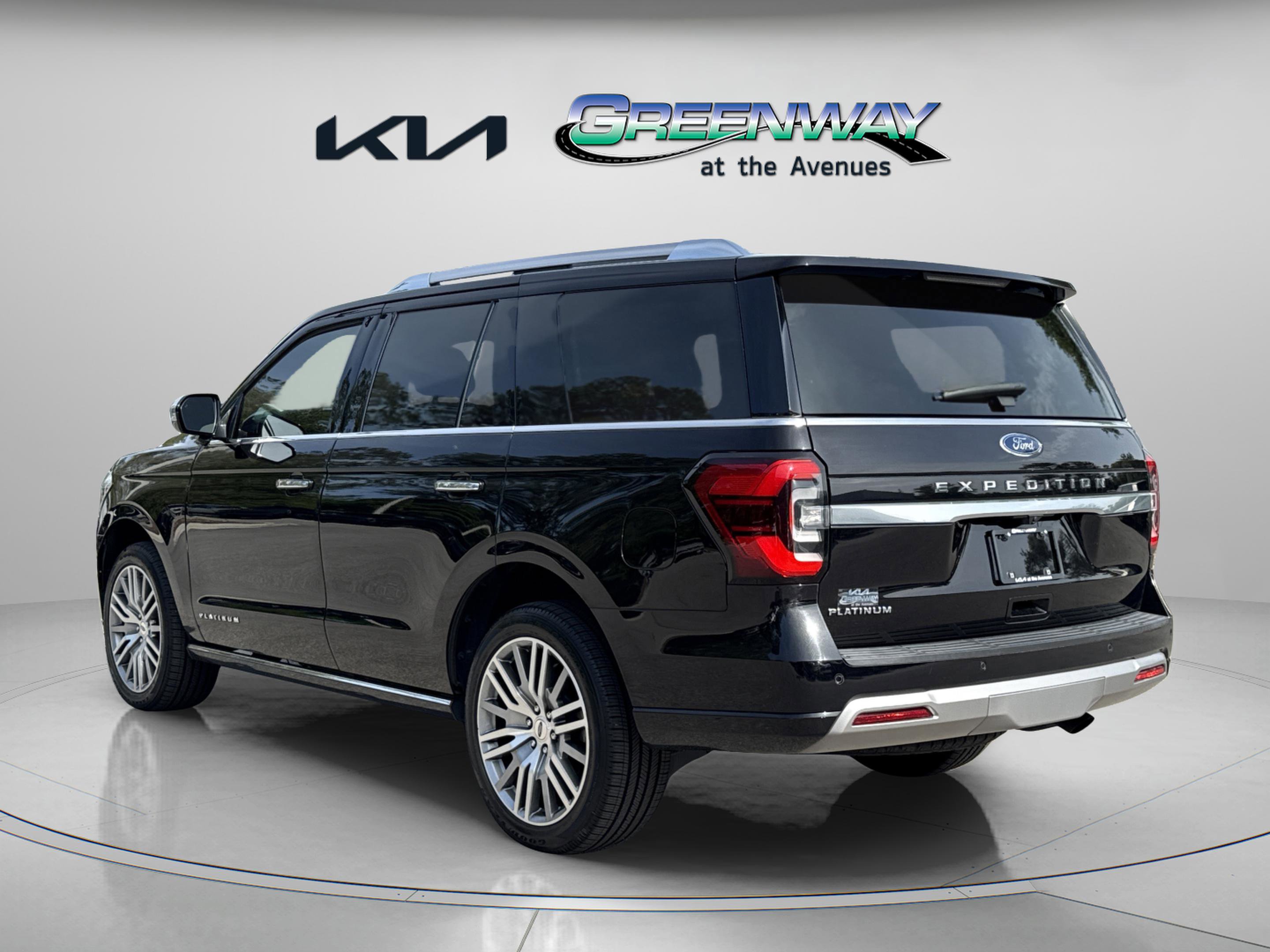 Used 2022 Ford Expedition Platinum AWD/4WD image 4