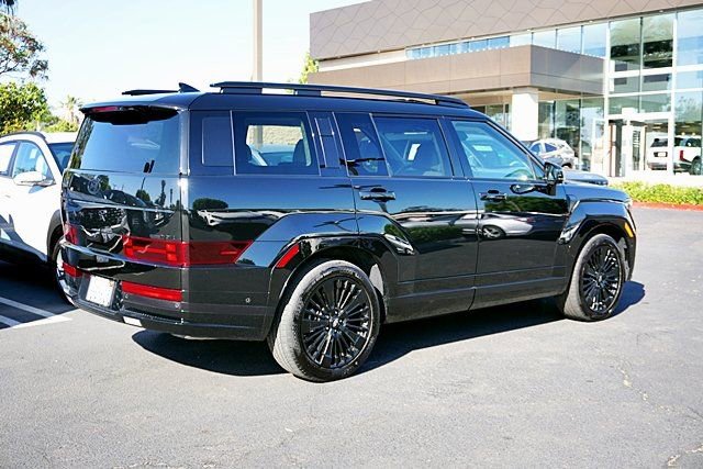 Used 2025 Hyundai Santa Fe Calligraphy image 9