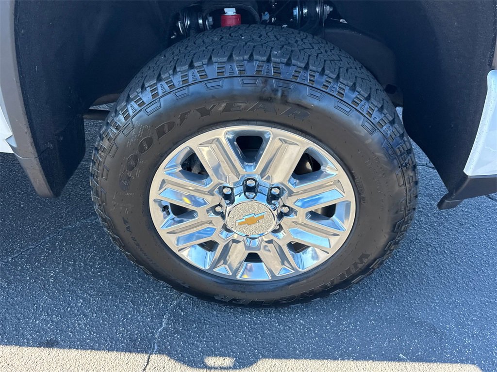 Used 2024 Chevrolet Silverado 2500 High Country w/ High Country Premium Package image 13