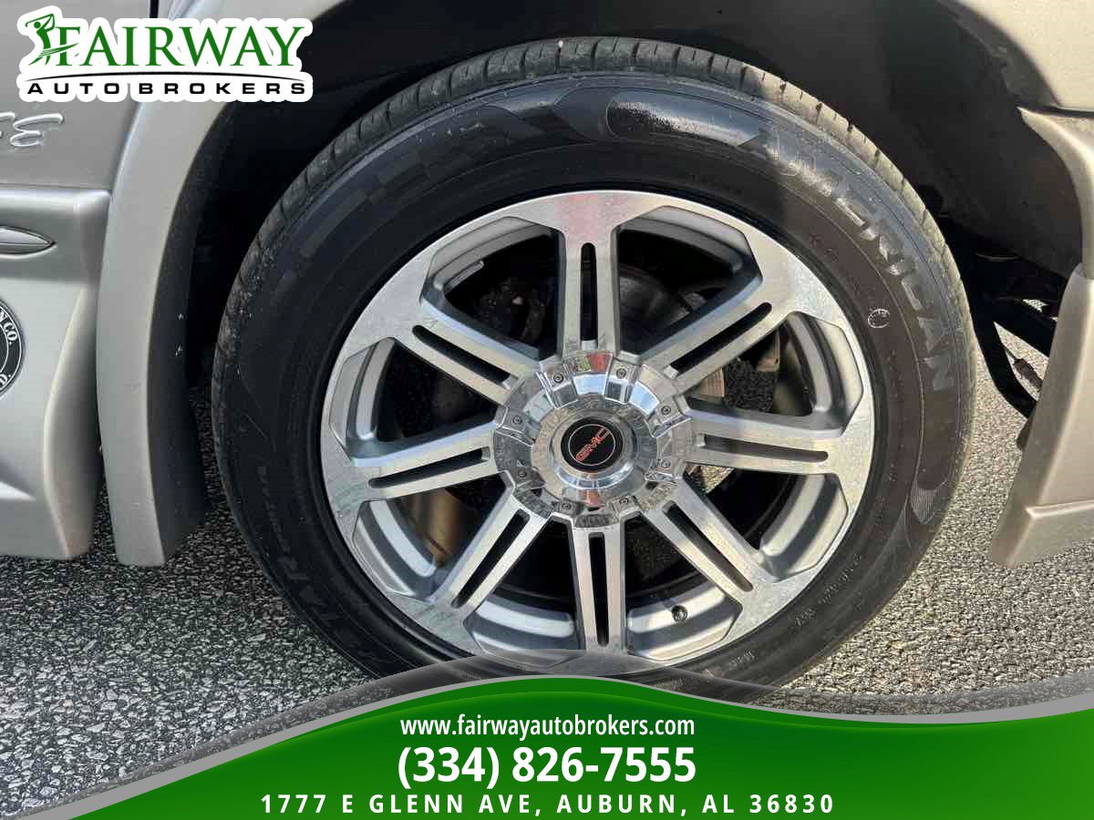 Used 2018 GMC Savana 2500 w/ Enhanced Convenience Package RWD image 30