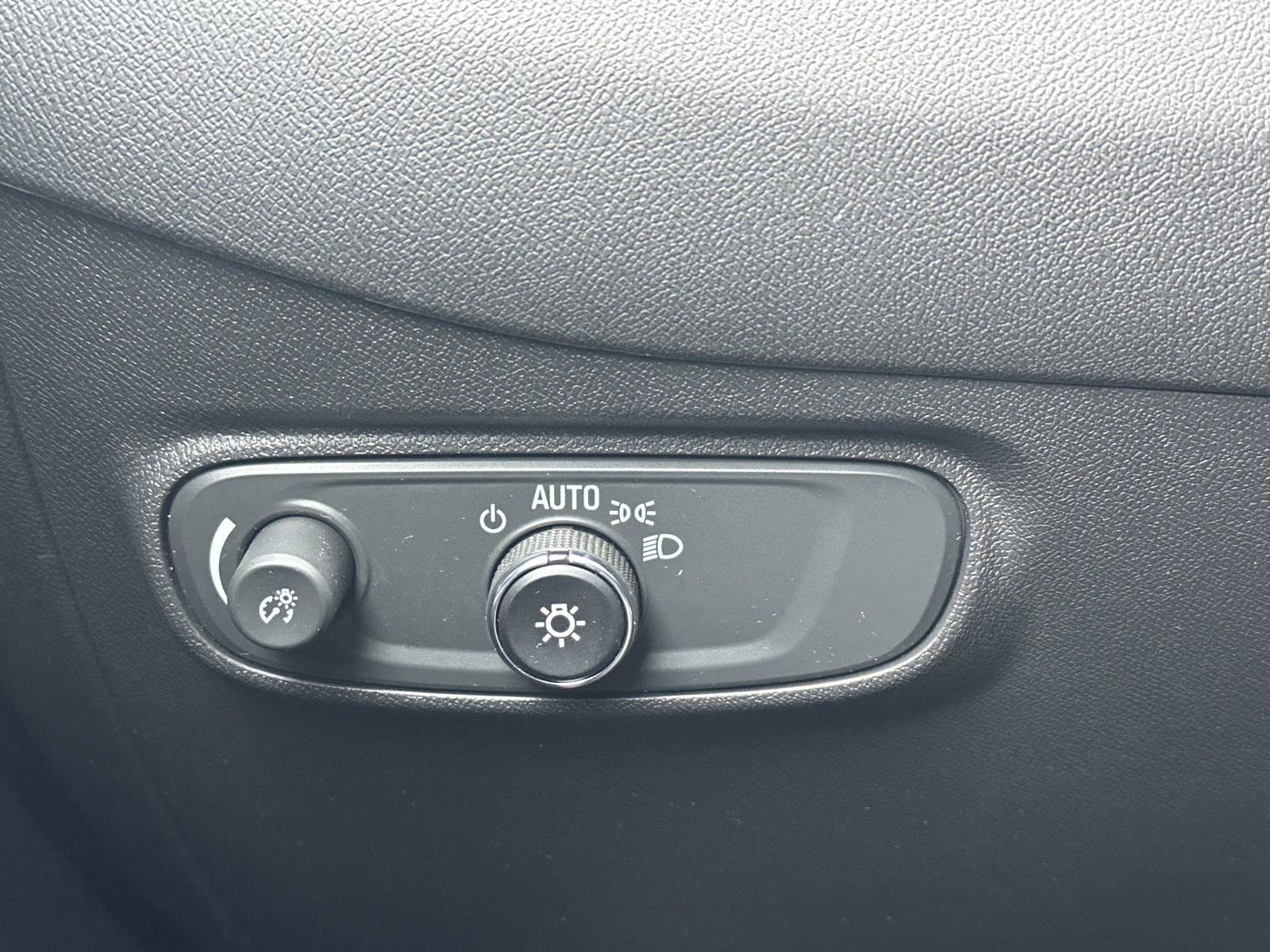 Certified 2024 Chevrolet Equinox RS image 25