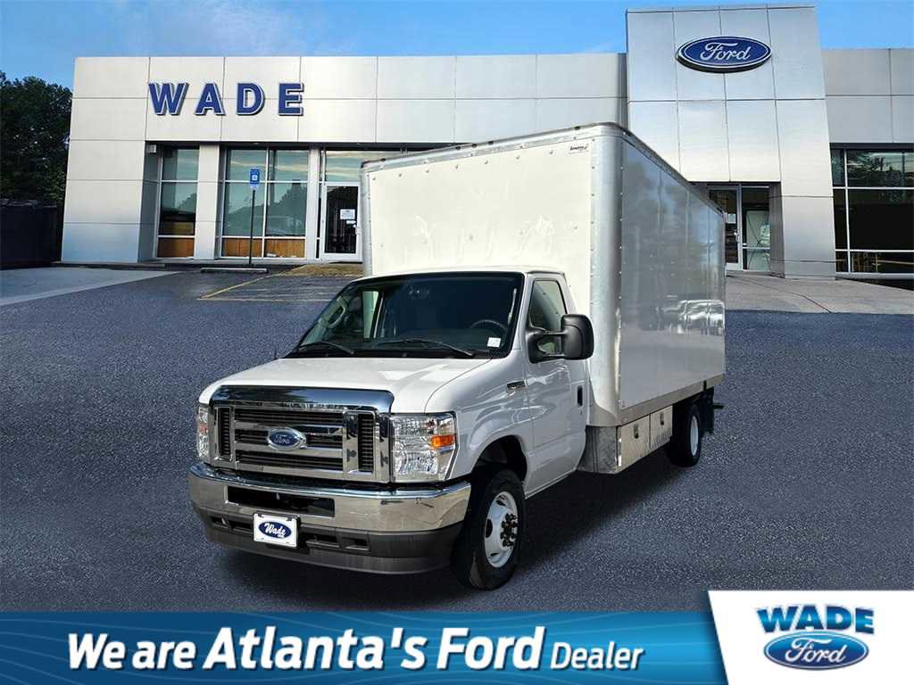 Used 2023 Ford E-450 and Econoline 450 Super Duty w/ Power Windows & Locks Group