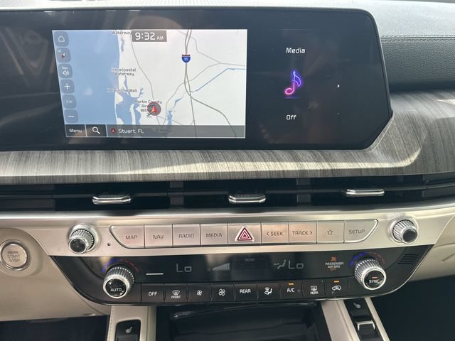 Certified 2023 Kia Telluride EX w/ EX Captain's Chair Package FWD image 23