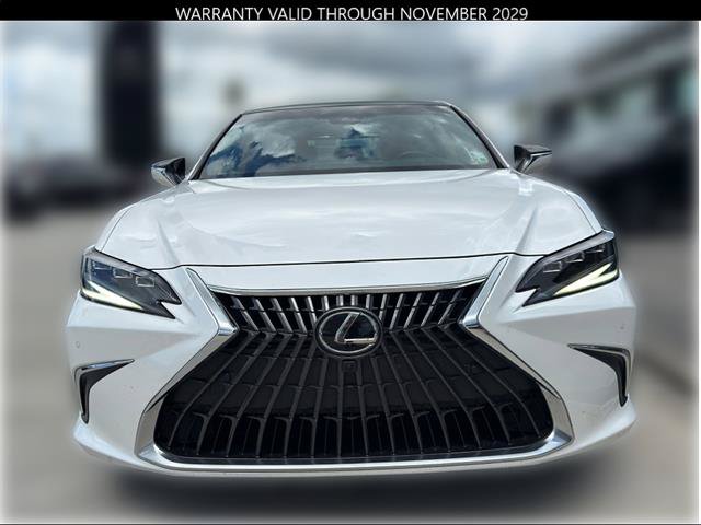 Certified 2024 Lexus ES 350 Ultra Luxury w/ Accessory Package (Z2) FWD image 3