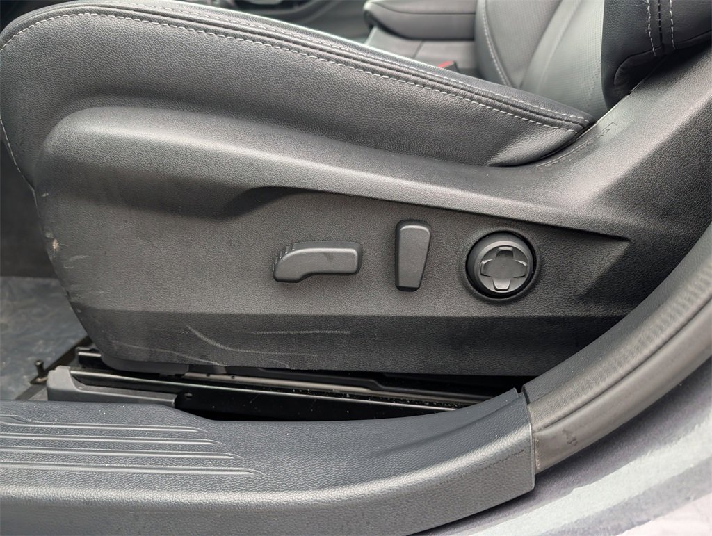 Used 2025 Subaru Outback Touring w/ Popular Package #2 image 20