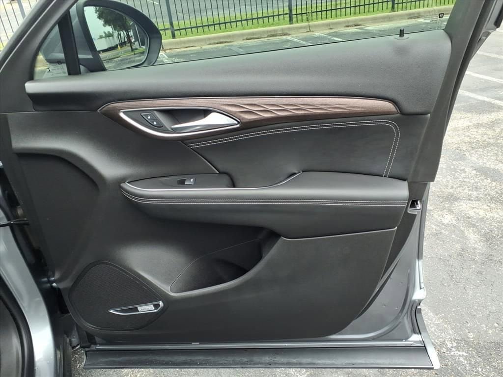 Used 2021 Buick Envision Avenir FWD image 19