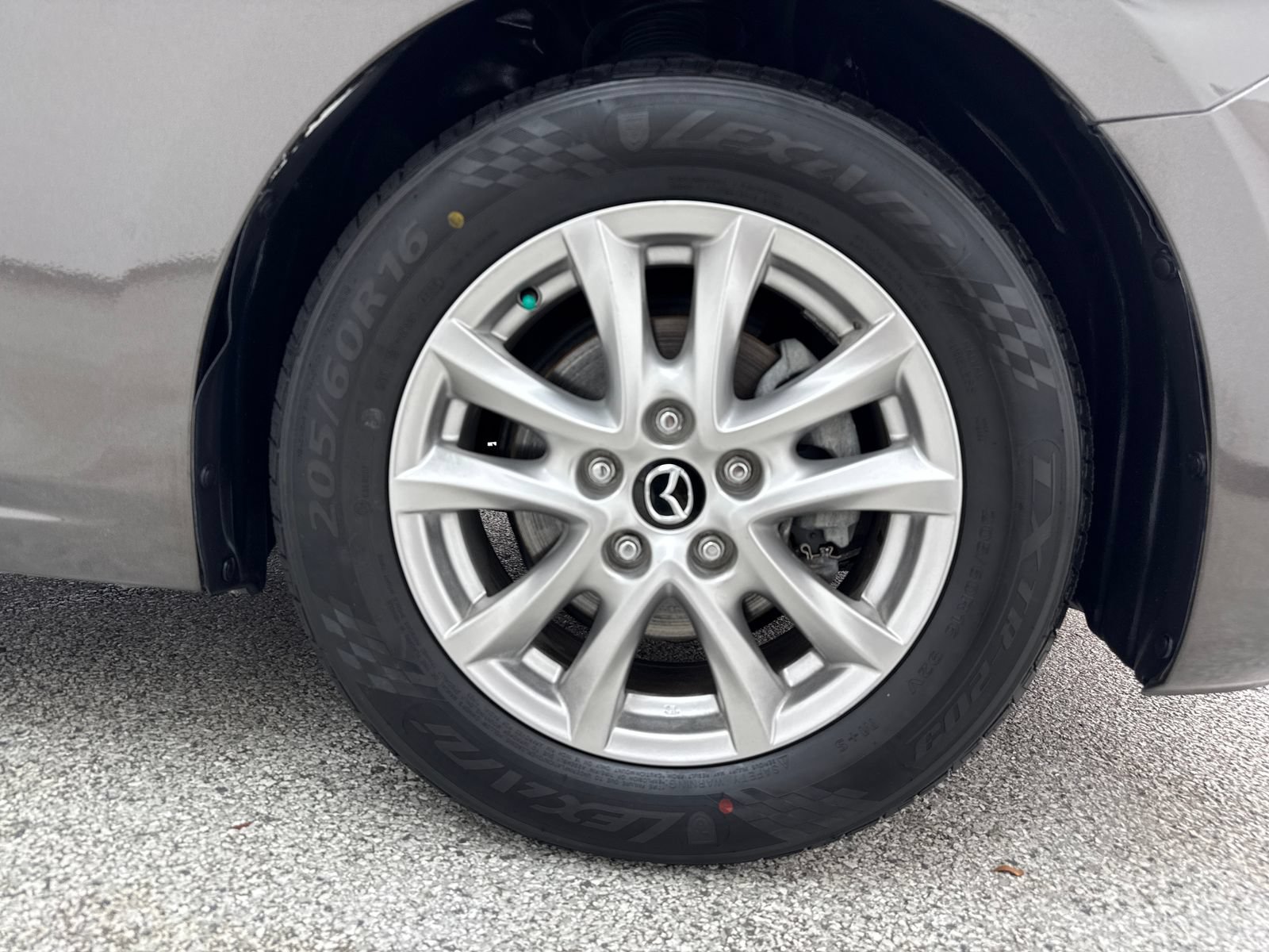 Used 2016 MAZDA MAZDA3 i Touring FWD image 47
