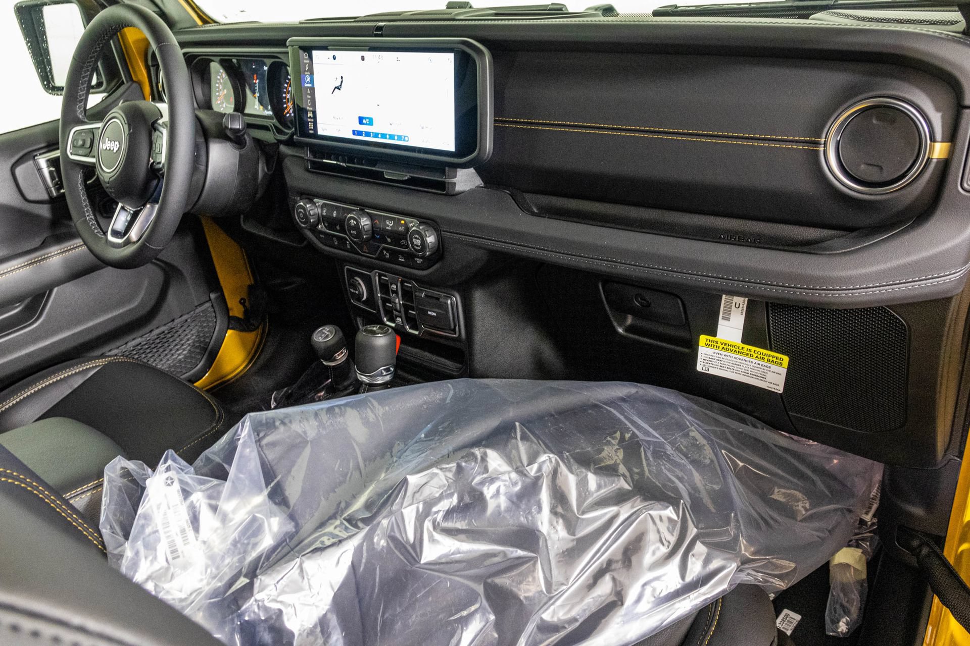 New 2026 Jeep Wrangler Unlimited Sahara AWD/4WD image 39