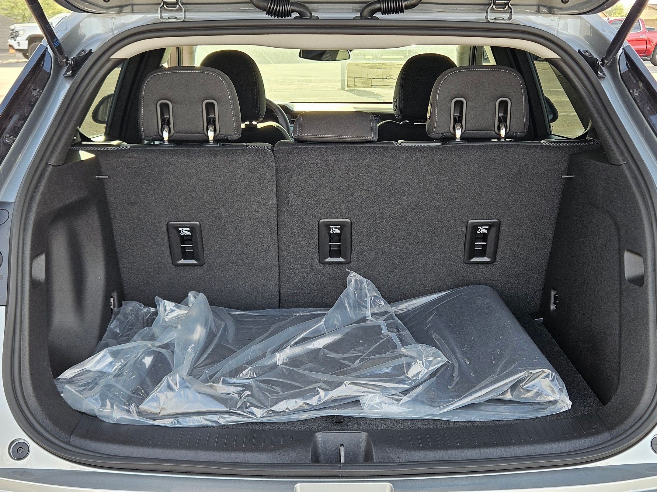 New 2027 Chevrolet Bolt LT w/ Comfort Package FWD image 21