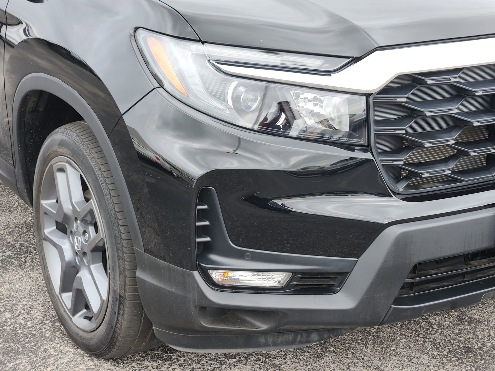 Used 2023 Honda Passport EX-L image 10