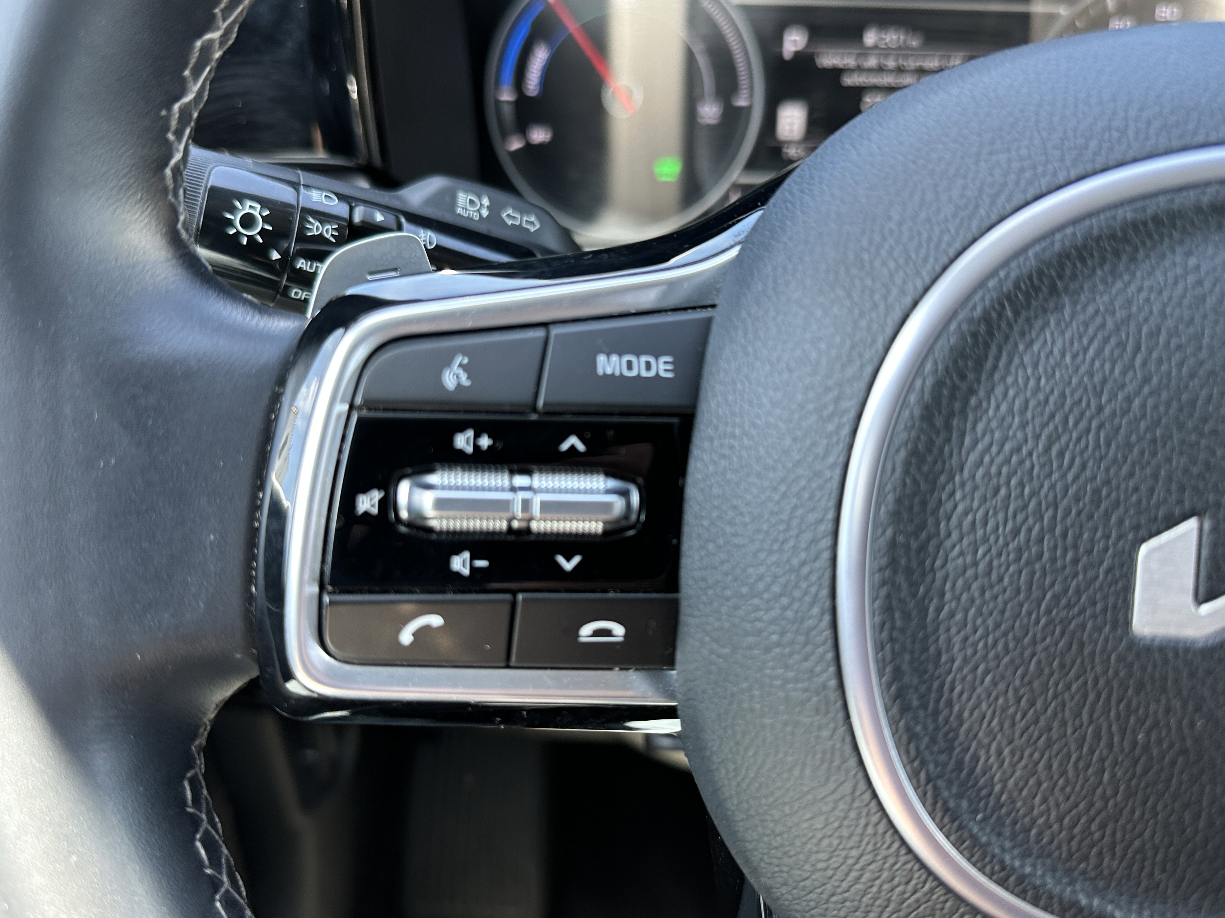 Certified 2023 Kia Sorento EX image 28