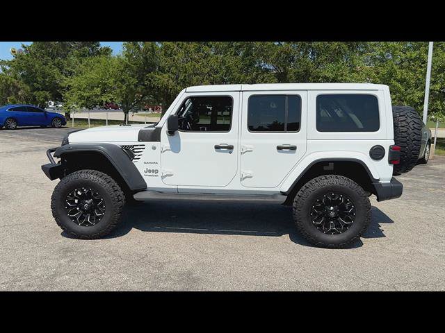 Used 2018 Jeep Wrangler Unlimited Sahara w/ Dual Top Group AWD/4WD image 33