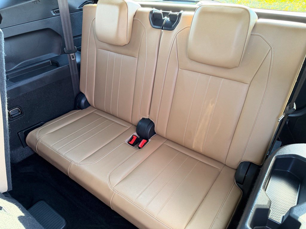Used 2024 Volkswagen Tiguan SE FWD image 16