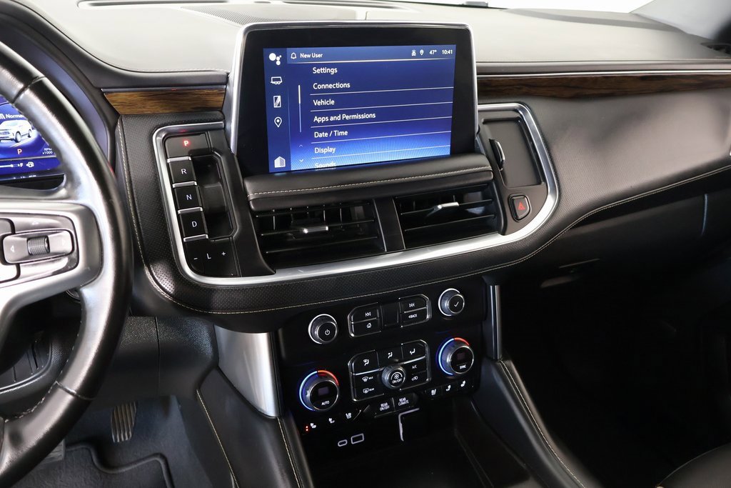 Used 2023 Chevrolet Suburban Premier image 5