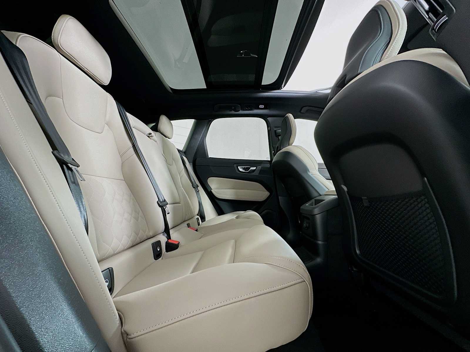 New 2026 Volvo XC60 T8 Plus w/ Protection Package AWD/4WD image 24