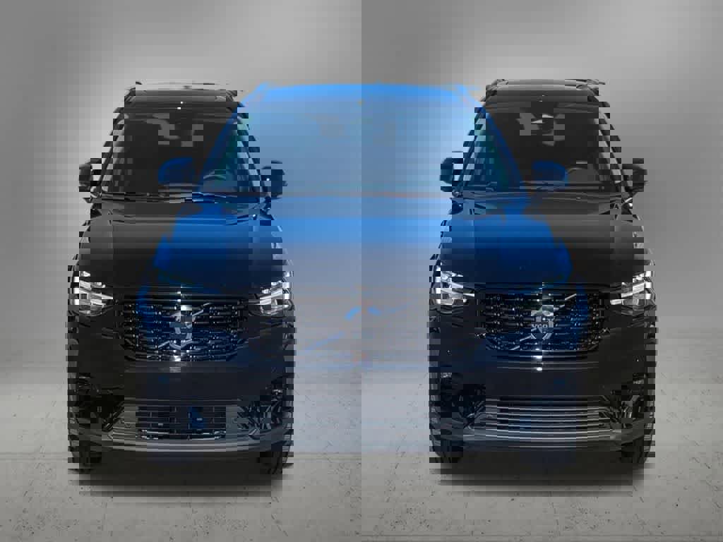 Used 2026 Volvo XC40 B5 Plus w/ Protection Package Premier image 9