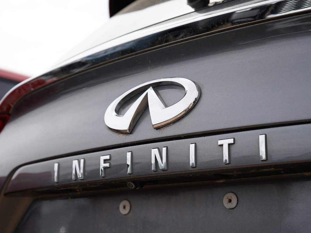 Used 2019 INFINITI QX50 Essential w/ Proactive Package image 6