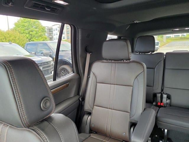 Used 2026 Chevrolet Tahoe High Country AWD/4WD image 8