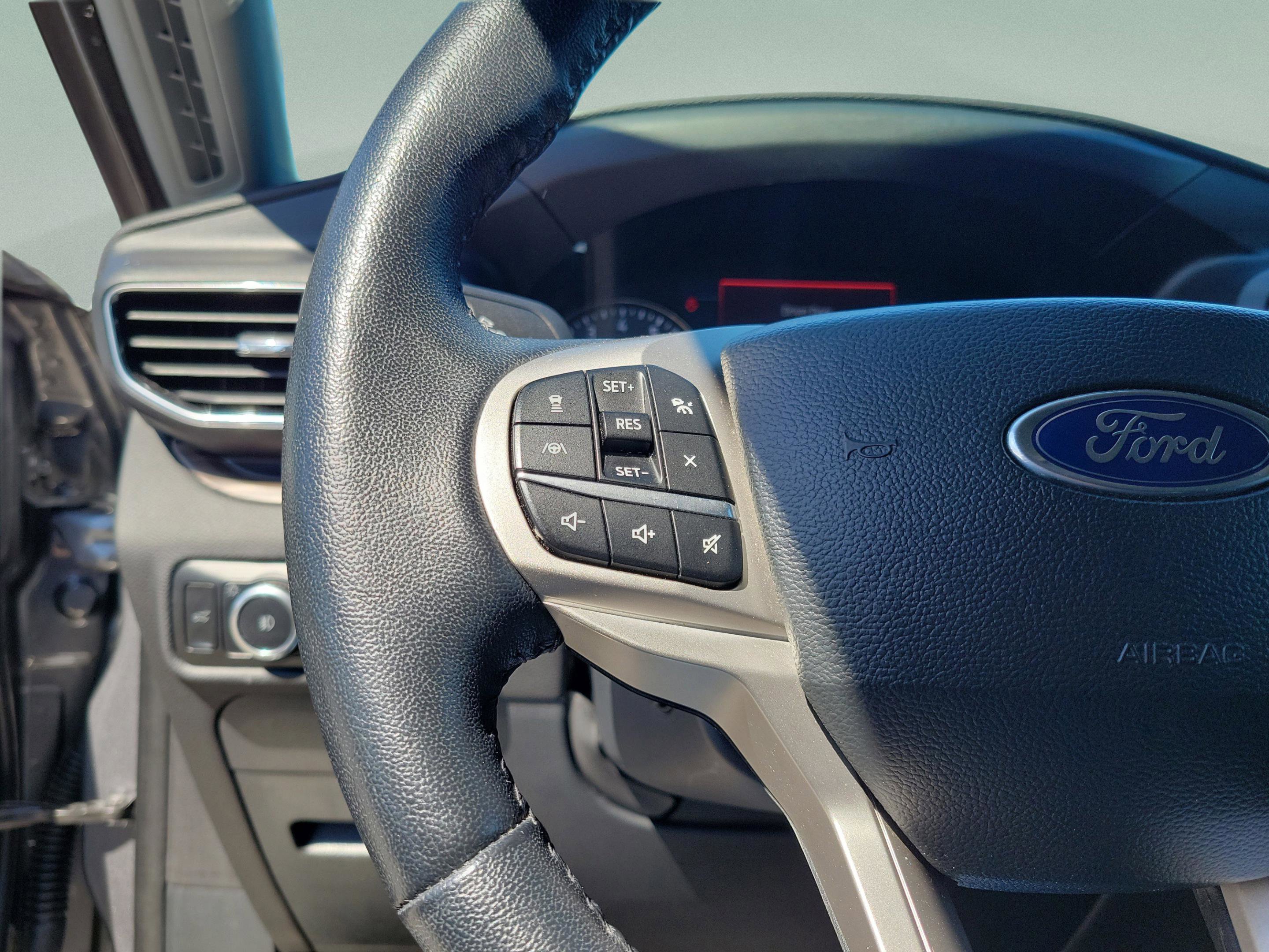 Used 2023 Ford Explorer Limited w/ Equipment Group 301A image 12