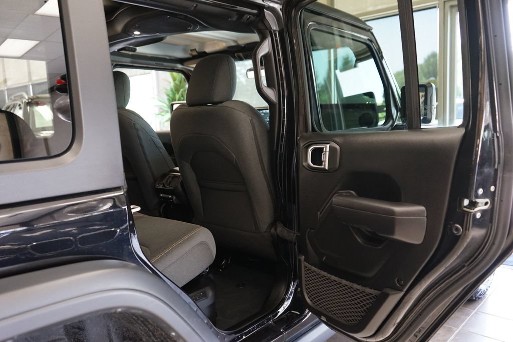 Used 2024 Jeep Wrangler Unlimited AWD/4WD image 48