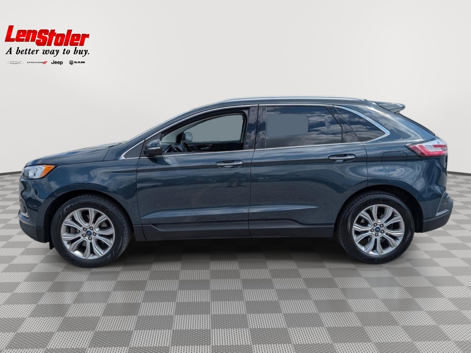 Used 2019 Ford Edge Titanium w/ Cold Weather Package AWD/4WD image 2