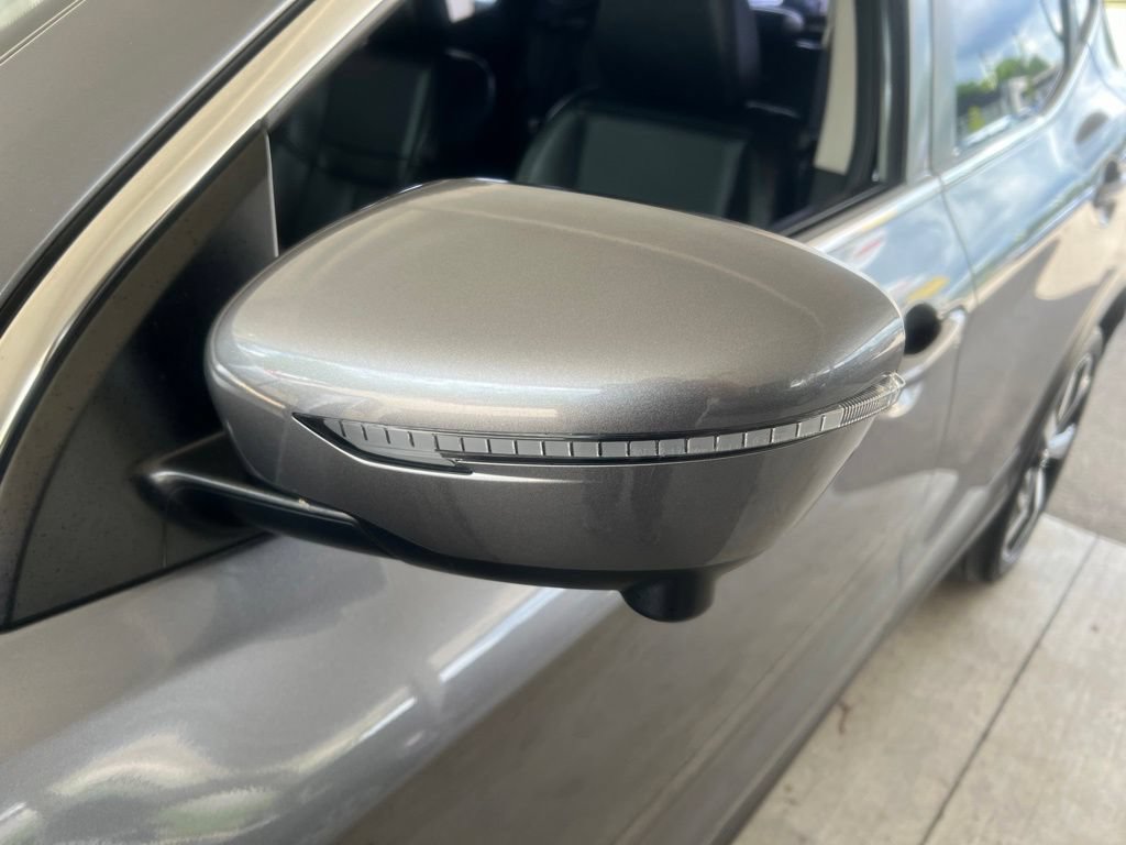 Certified 2022 Nissan Rogue Sport SL AWD/4WD image 30